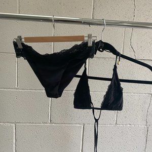 Beach Bunny Matching Black Bikini, Never Worn: Top XL / Bottoms: Large